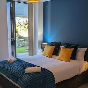 flat-royal-docks-city-airport-excel.cambridgehotelsuk.com/
